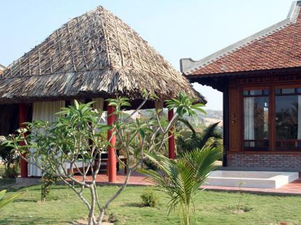 Full Moon Village Resort