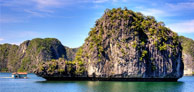 Trekking Cat Ba National Park and Lan Ha Bay Kayaking Tour