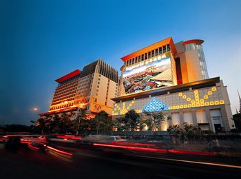NagaWorld Hotel