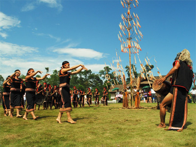 Ethnic groups celebrate their cultural day