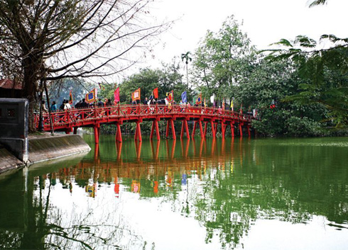 The Huc bridge situated by Sword lake to Ngoc Son temple in the first day of New Year