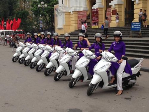 Motorbike Tours to discover Hanoi city