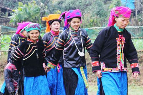 Pu Peo unique customs and cultural values 