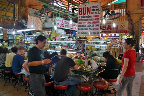 Ben Thanh night market 2