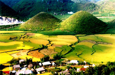 Twin mountains, Ha Giang