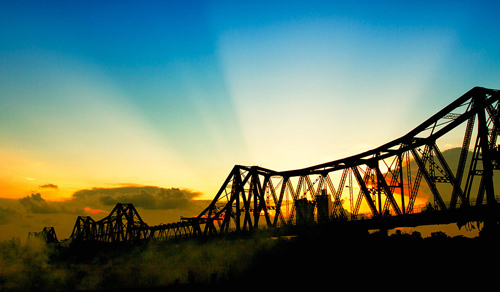 Long Bien brigde
