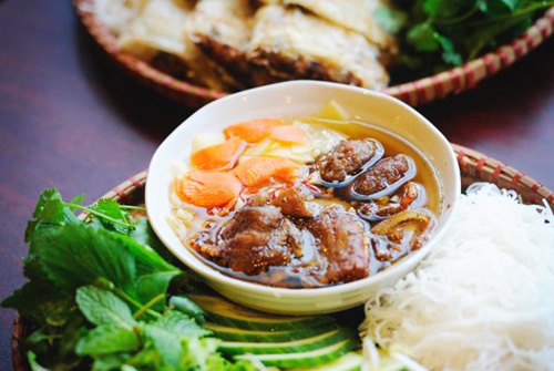 What Vietnamese have for breakfast?