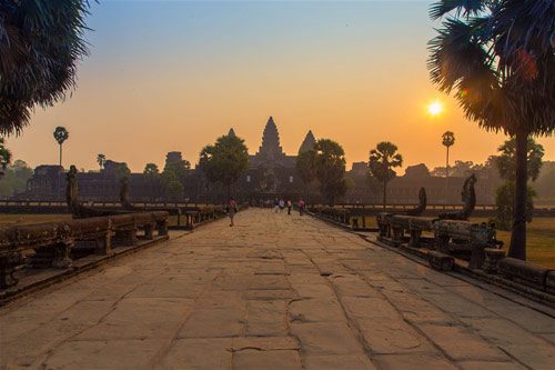 Le lever du soleil est l'expérience photographique la plus célèbre d'Angkor Wat