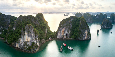 Bai Tu Long Bay