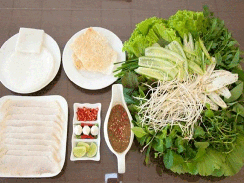 Banh trang cuon thit heo à Da Nang