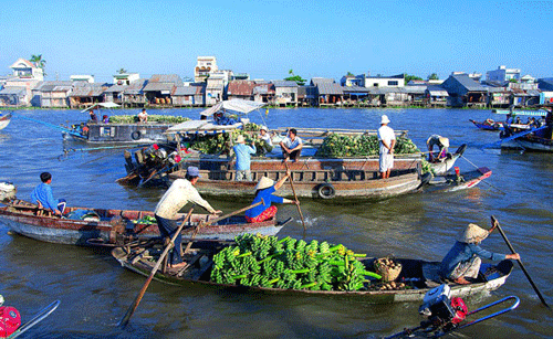 Cai Be Floating Market - Mekong Delta Travel Guide