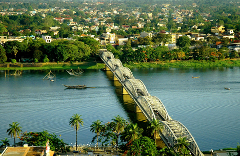 Truong Tien Bridge, Hue