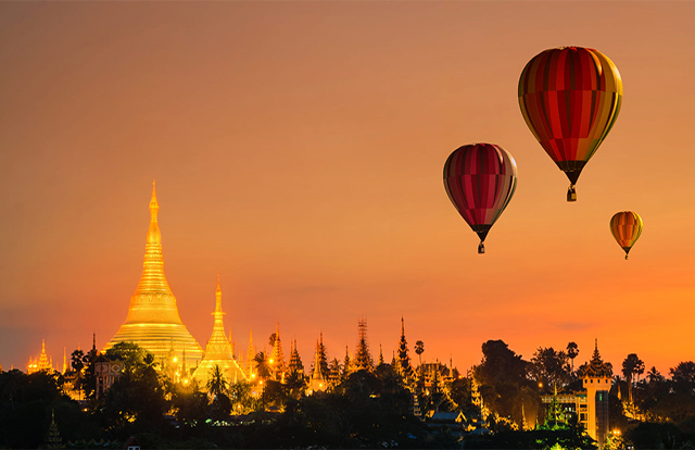 Hot-air balloons in Yangon