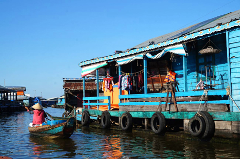 Siem Reap Phnom Penh Cruise by Toum Tiou