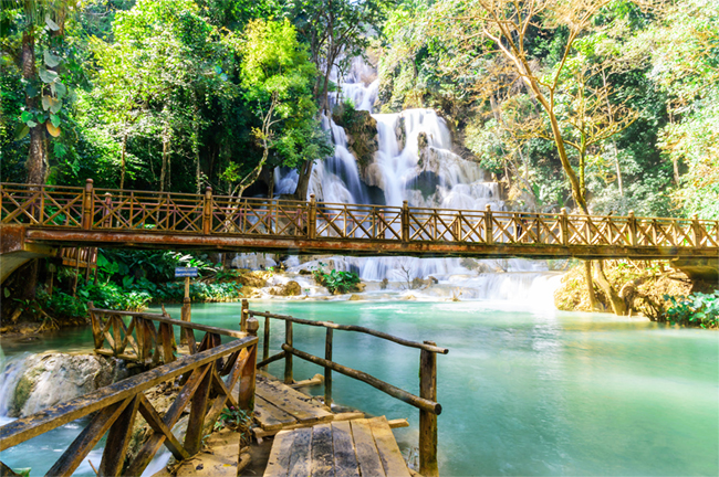 Trekking to admire majestic scenery of Kuang Si Waterfall, Luang Prabang