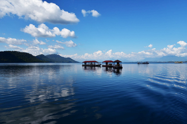 Nam Ngum Lake, Laos