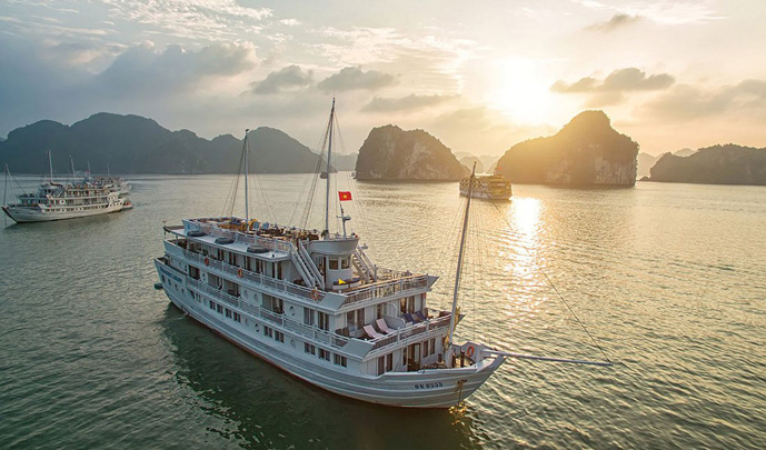 Paradise Luxury Cruises – 2 Days 1 Night