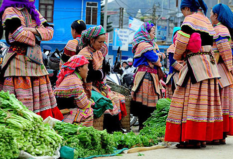 2 Days Sapa Markets Tour