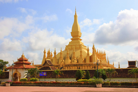 Heart of Laos: The capital Vientiane classic tour 3 days
